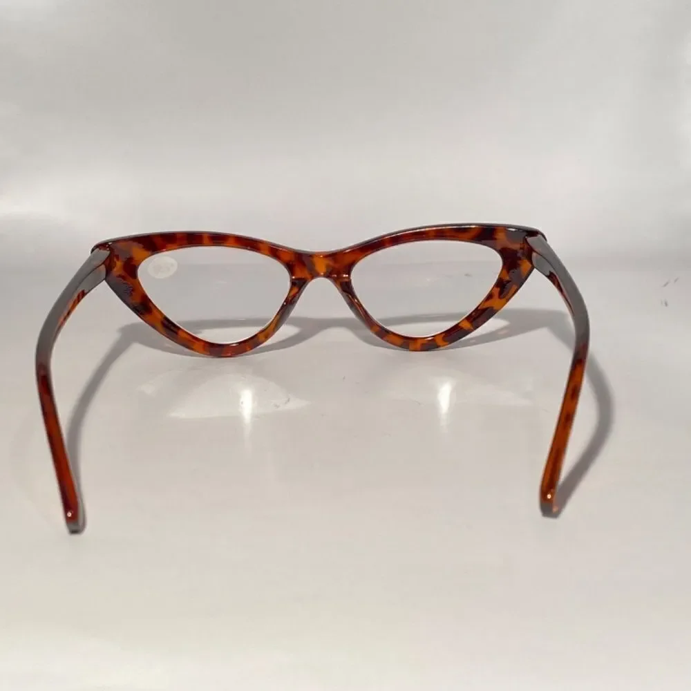 1127 Emma Cateye Reading Glasses 2.50 Tortoise Readers NWT